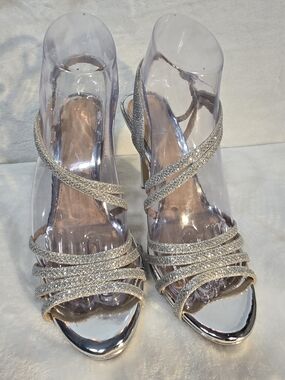 Badgley Mischka Silver Glitter Strappy High Heels